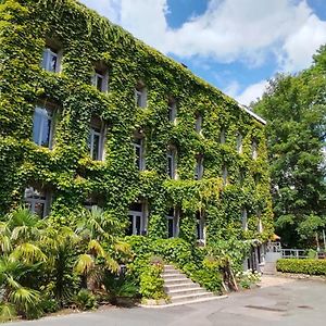 Le Moulin D'Artres